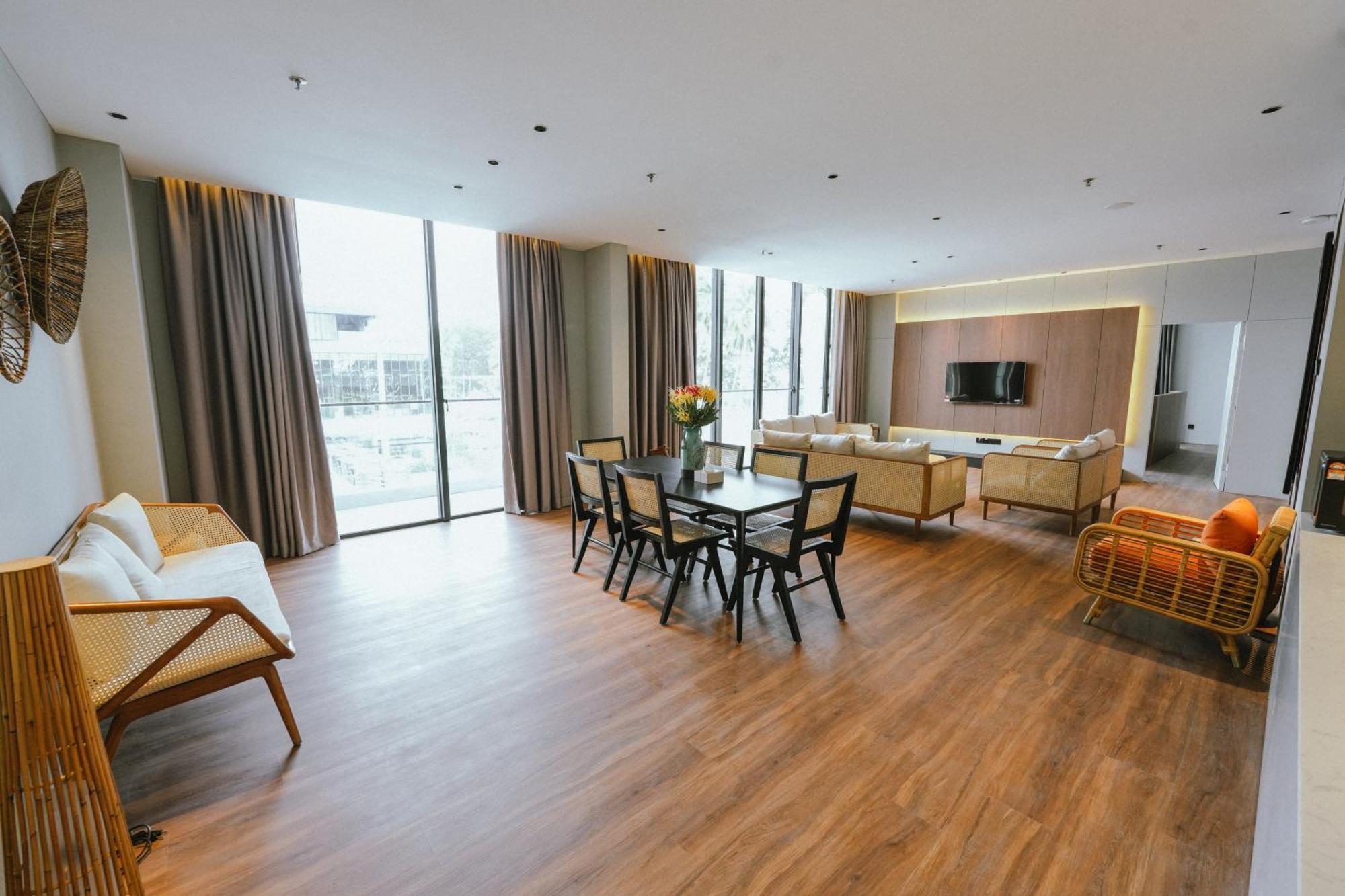 Roxy Beach Resort Sematan 외부 사진