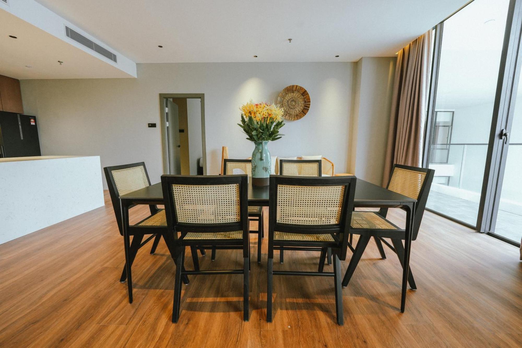 Roxy Beach Resort Sematan 외부 사진