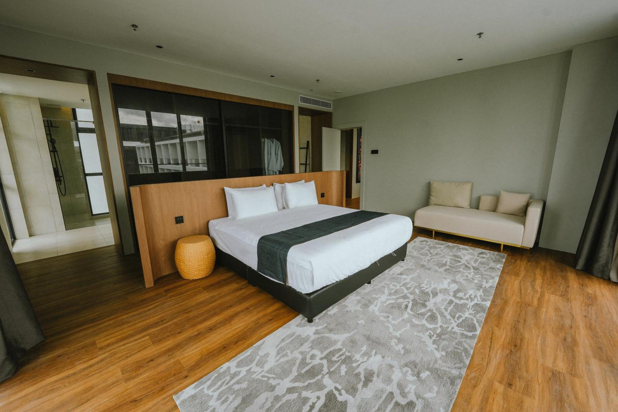 Roxy Beach Resort Sematan 외부 사진