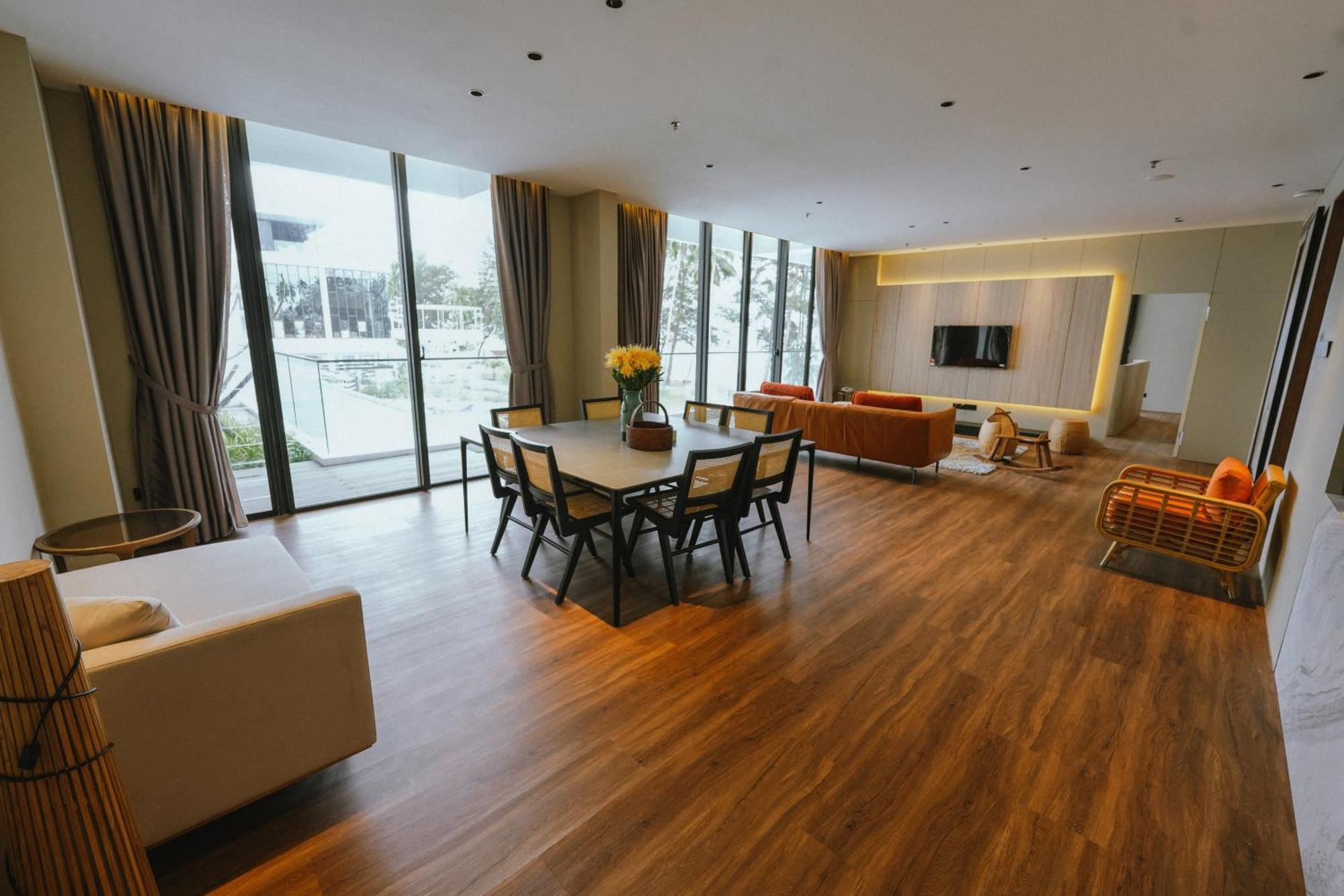 Roxy Beach Resort Sematan 외부 사진