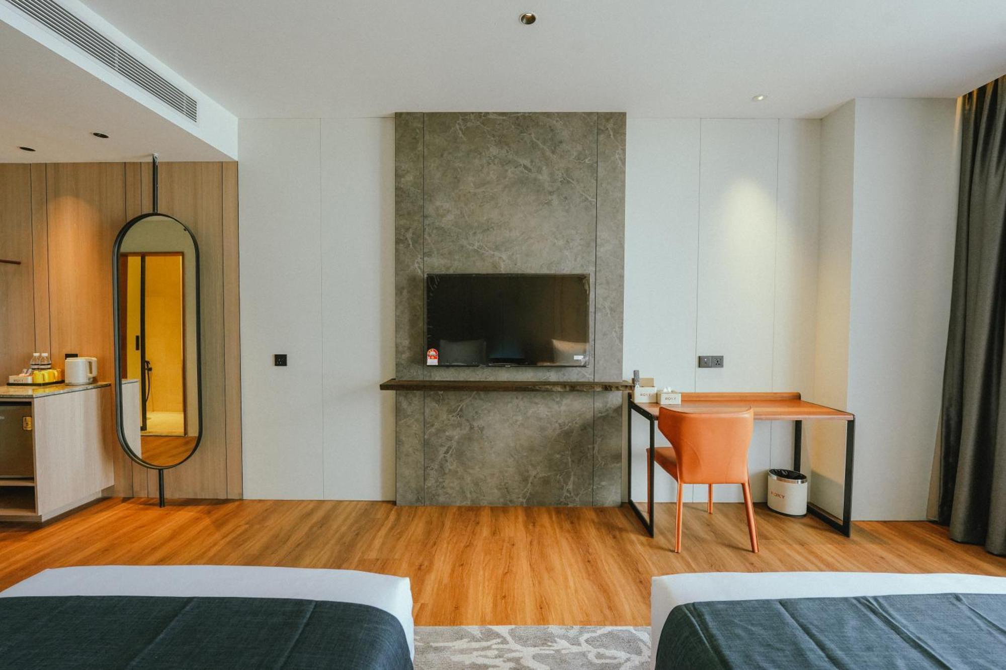 Roxy Beach Resort Sematan 외부 사진