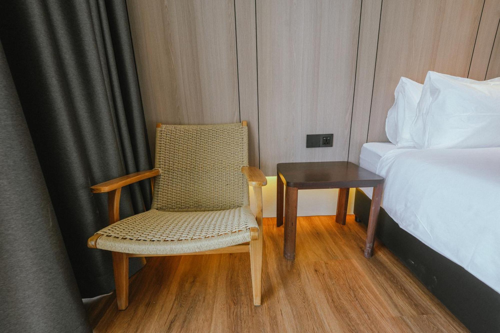 Roxy Beach Resort Sematan 외부 사진